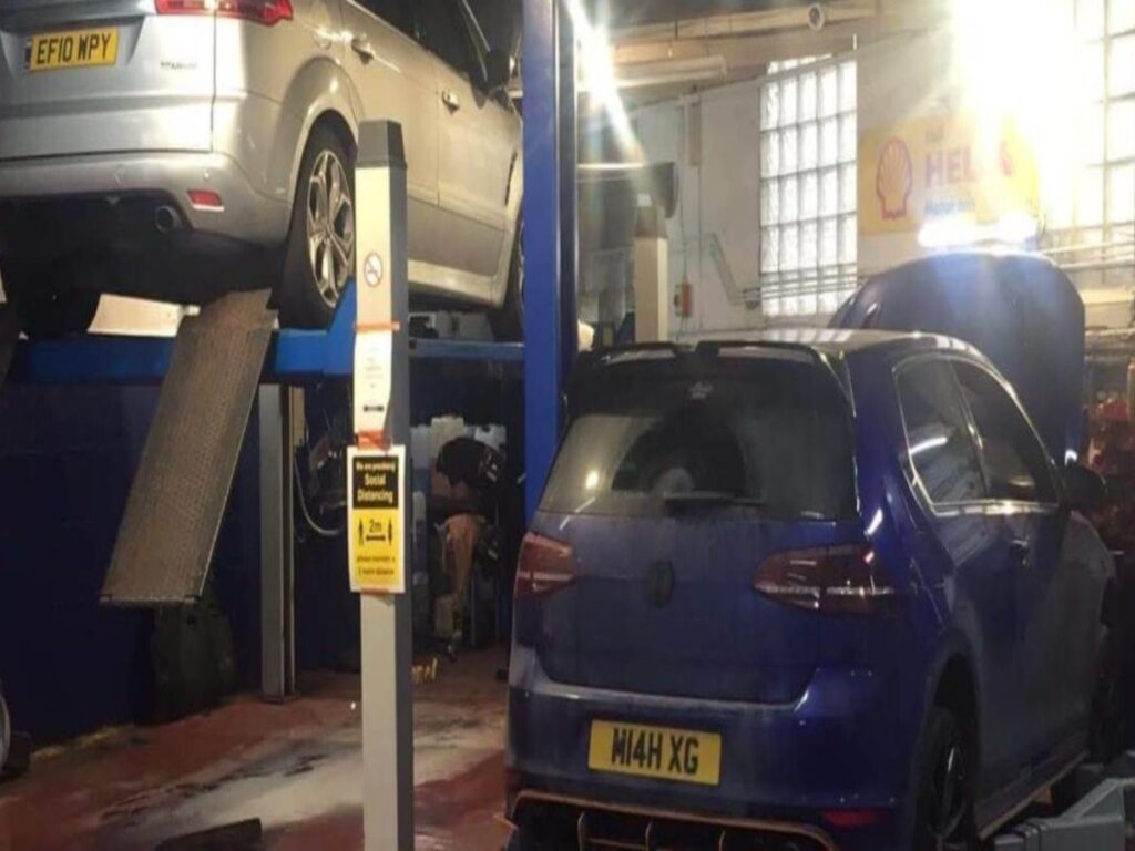 Auto MOT Centre service bay and equipment